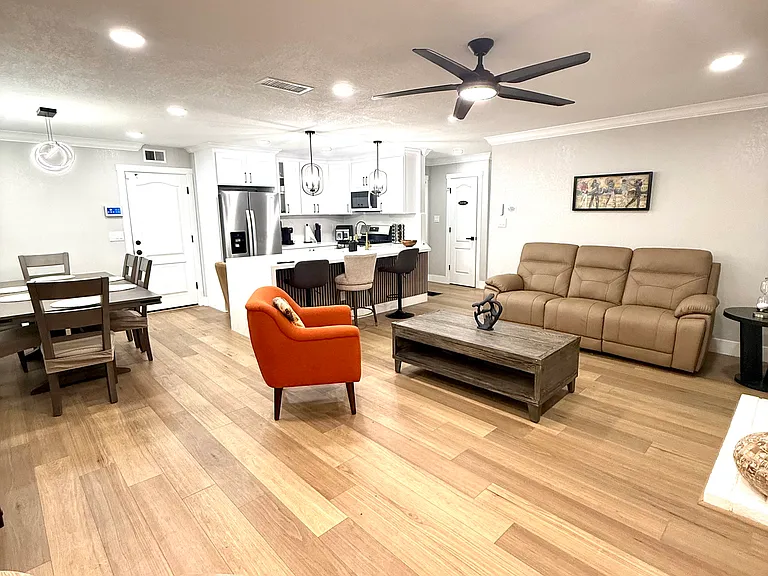 7910 Misty Ln — Photo 8