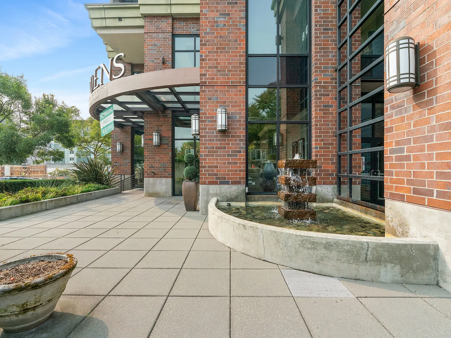 Masins on Main — Photo 2