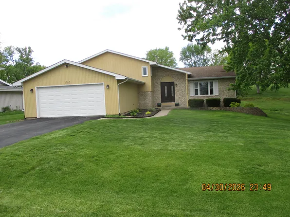 1762 Broadacre Rd, Crown Point, IN 46307
