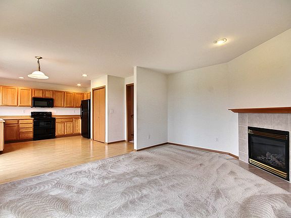 5th image of 4230 S 137th St