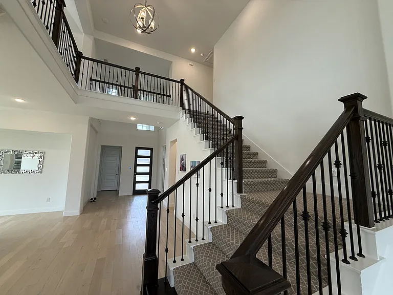 1927 Pebble Ln — Photo 30