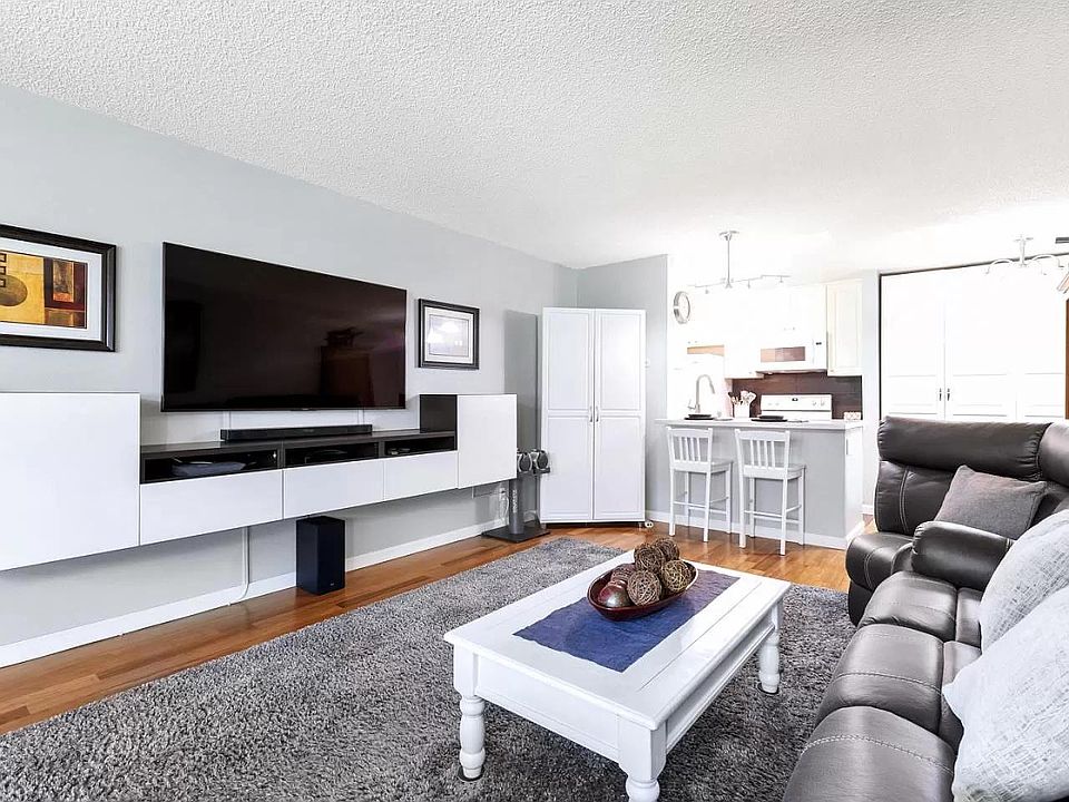 1st image of 391 Mandarin Dr APT 107