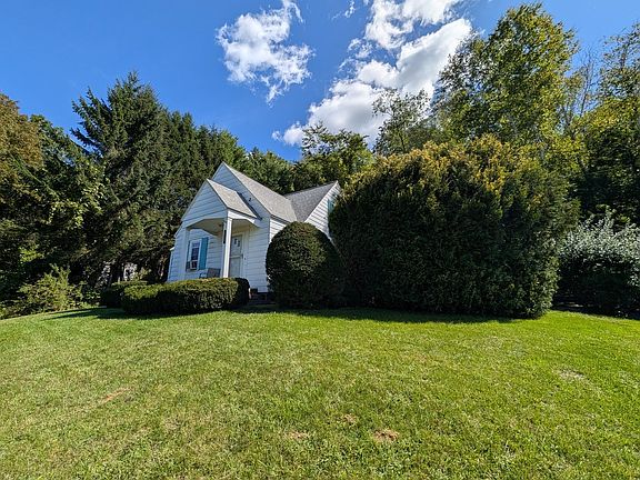 3rd image of 642 Greenfield Rd