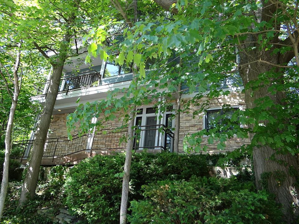 1st image of 454 Lake St