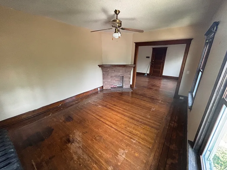 98 Inwood Pl #4 — Photo 8