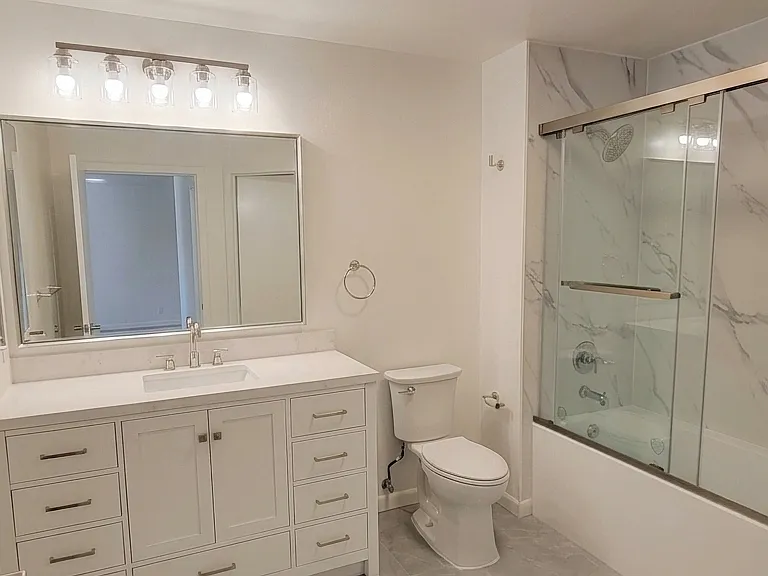 Fully remodeled bathroom