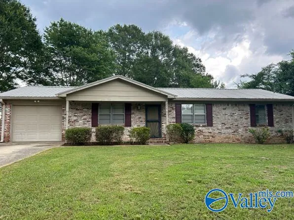 278 Chesapeake Dr, Scottsboro, AL 35769