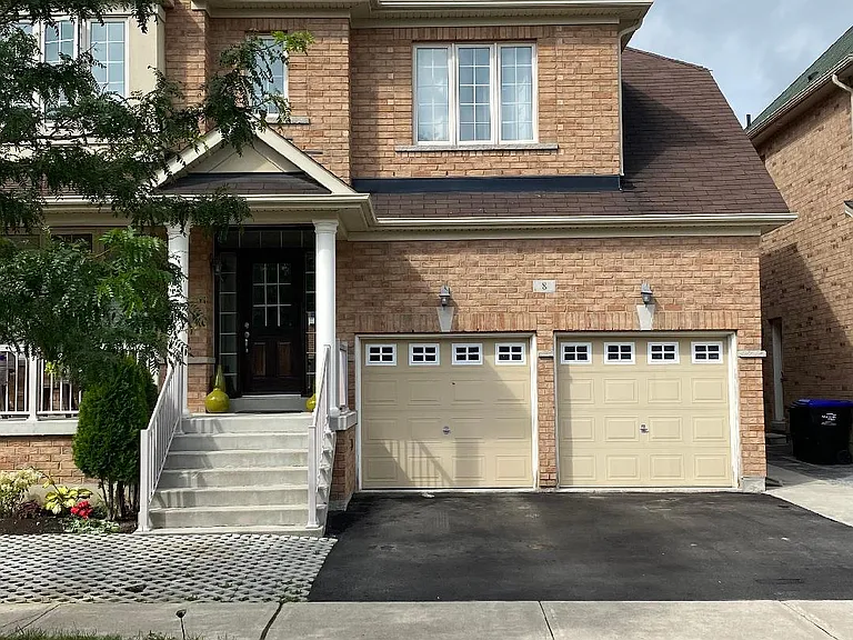 8 Vipond Way #1 — Photo 12