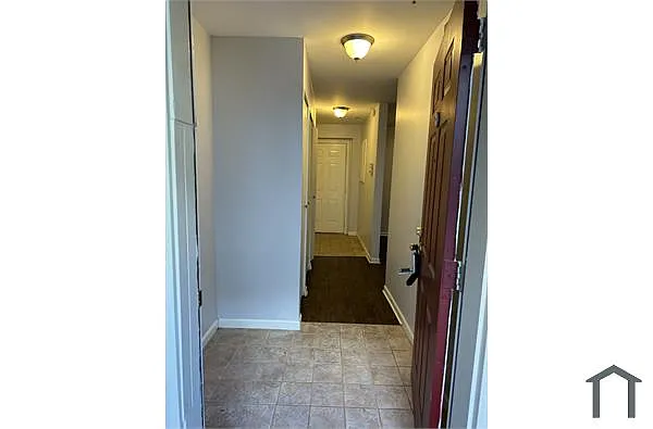 Building Photo - 849 Brandon Ave