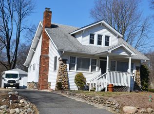 50 Chestnut St, Allendale, NJ 07401