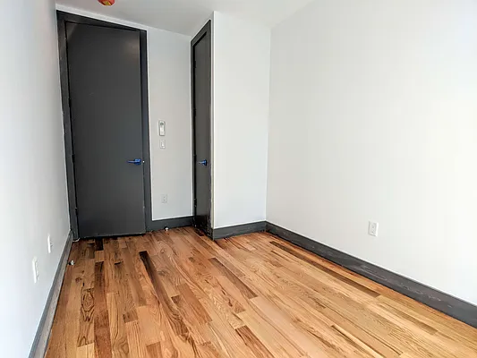 Rented by EXR | media 41