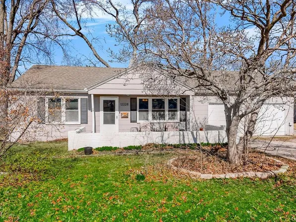12228 W 63rd Ter, Shawnee, KS 66216