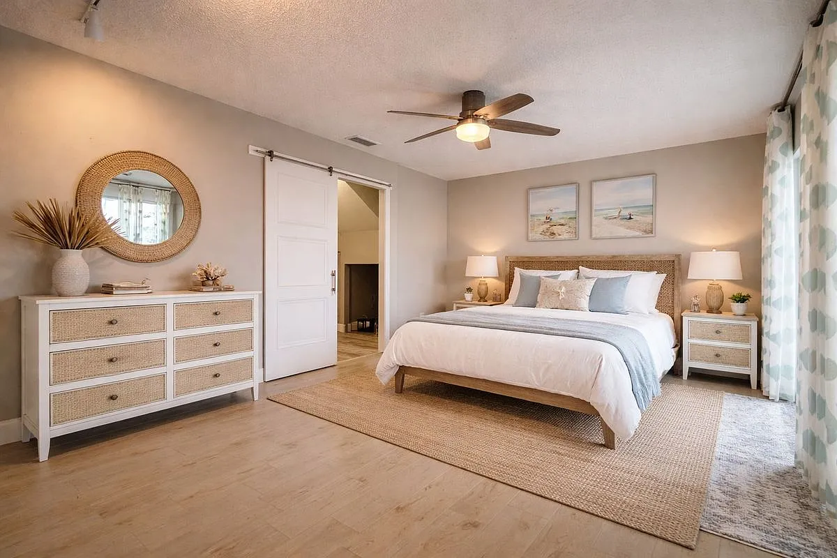 3 bed, 3.5 bath, 2080 sqft, $3,500 — Photo 3