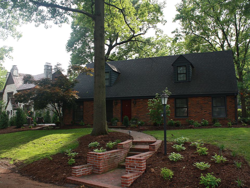 1st image of 41 Algonquin Wood Pl