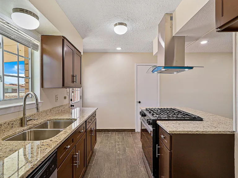 2608 Dan Sikes Dr — Photo 12
