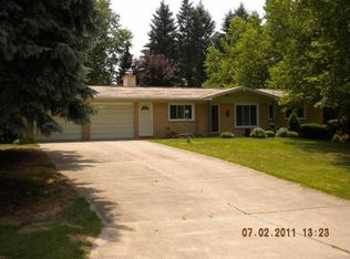 827 Woodcock Dr, Webster, NY 14580