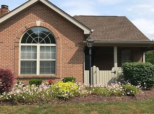 1431 Greenbriar Ct, South Park, PA 15129