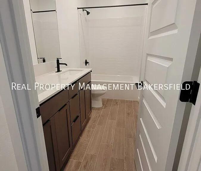 7526 Passionfruit Dr — Photo 16