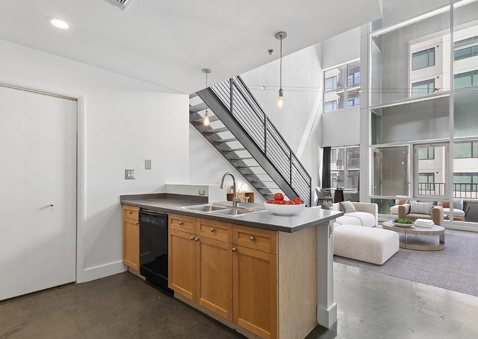 1st image of 845 Spring St NW Unit 505