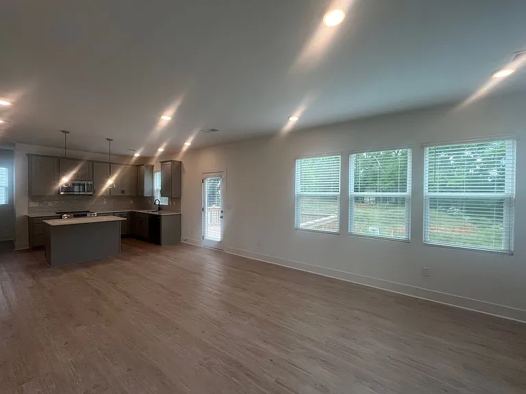 149 Rose Hannah Dr — Photo 9