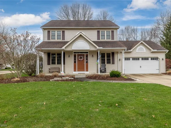 26957 Valeside Ln, Olmsted Township, OH 44138