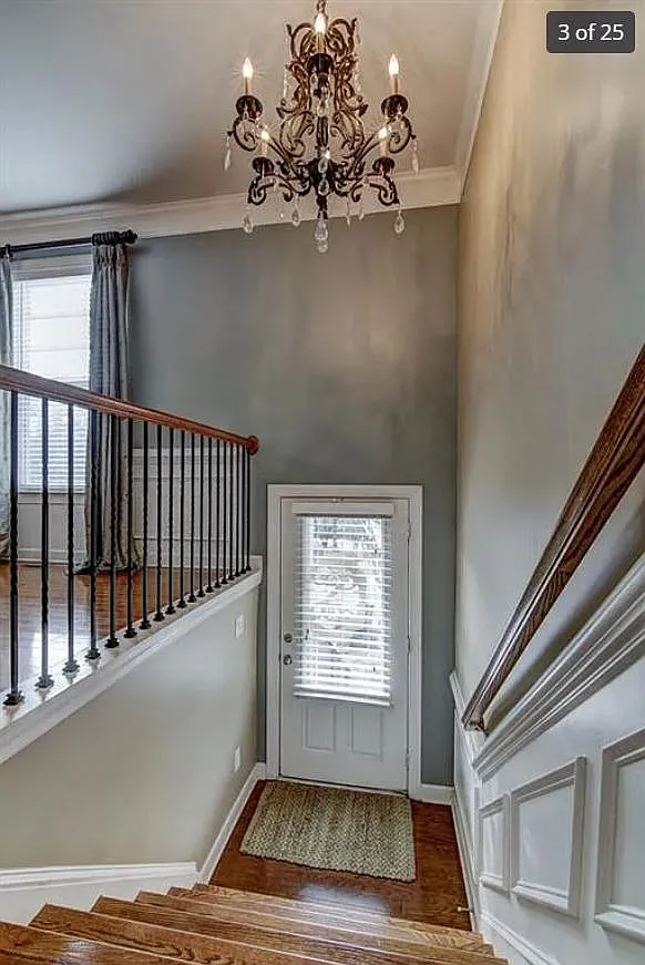 3 bed, 2500 sqft, $3,600 — Photo 3