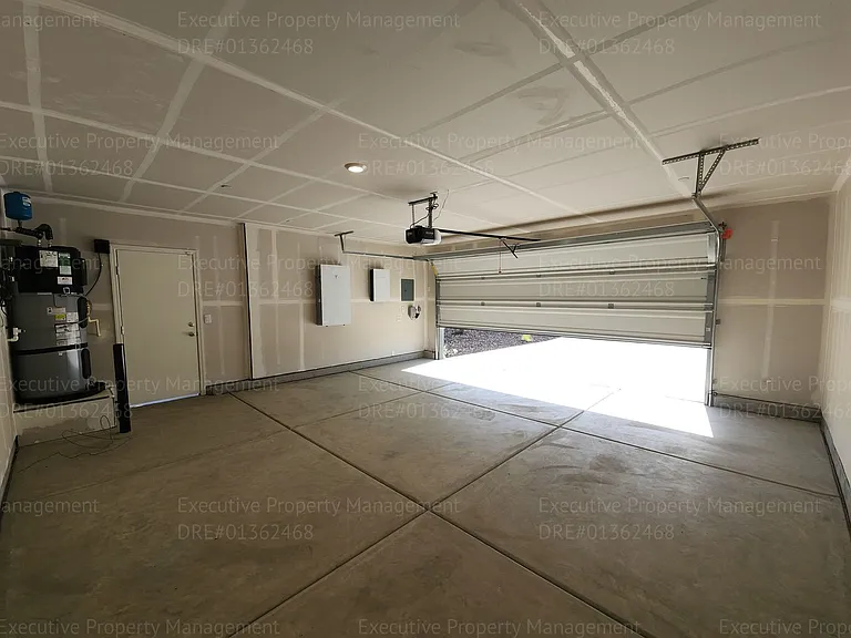 8921 Kemi St — Photo 7