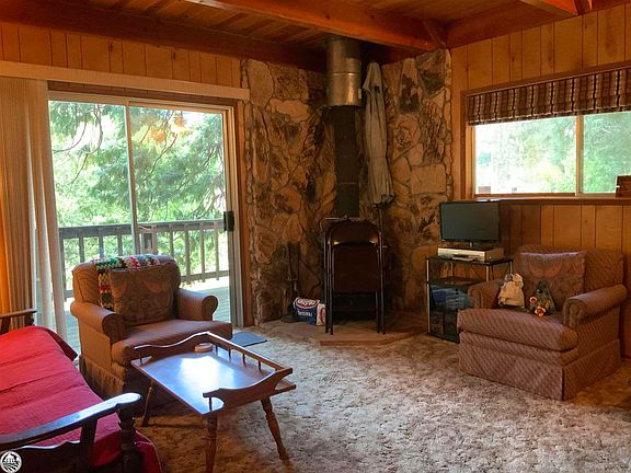 2nd image of 27035 Summerhill Dr