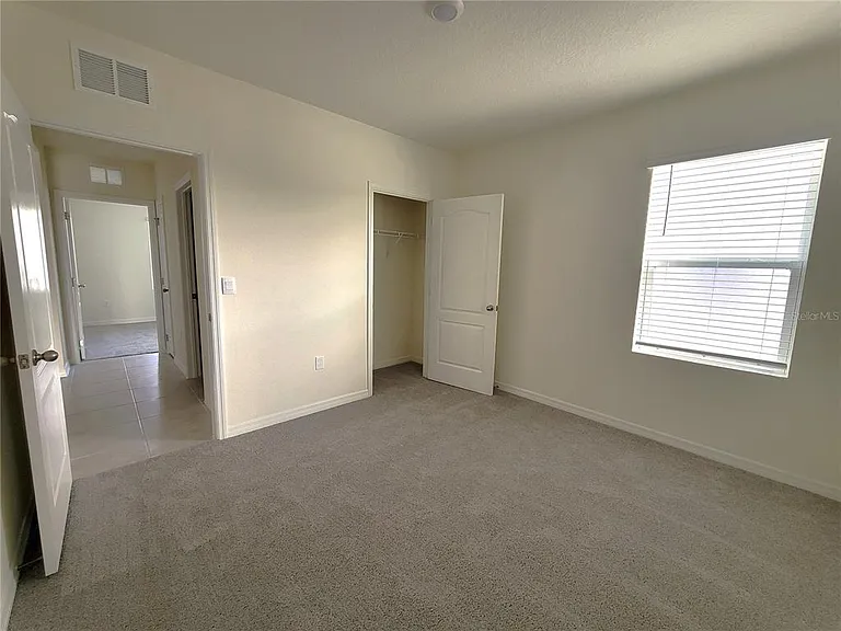 420 Noble Ave — Photo 8