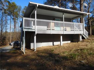 7340 Pine Hall Rd, Belews Creek, NC 27009