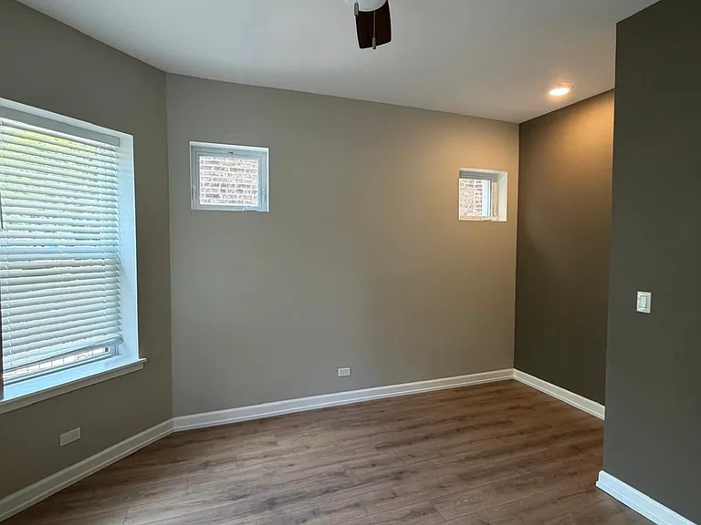 4739 N Kedvale Ave #1 — Photo 4