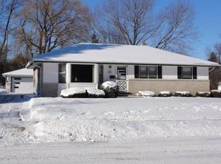 W144N8435 Macarthur Dr, Menomonee Falls, WI 53051