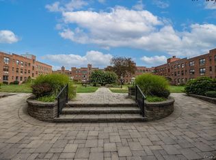 1 Jefferson Avenue #H8, Rockville Centre, NY 11570