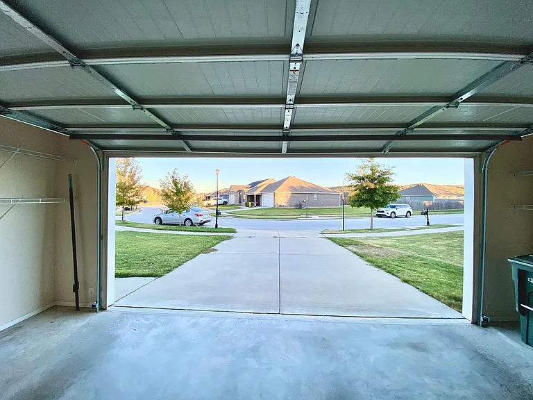1177 S Springfield Dr — Photo 8