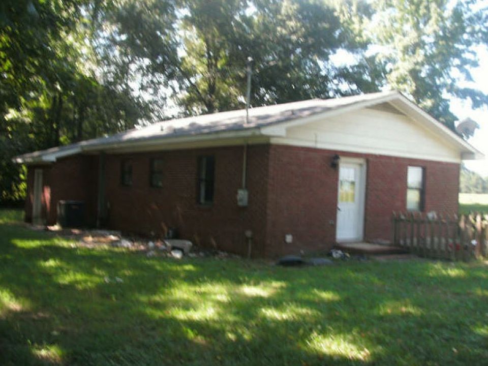 2nd image of 137 Sandy Ln