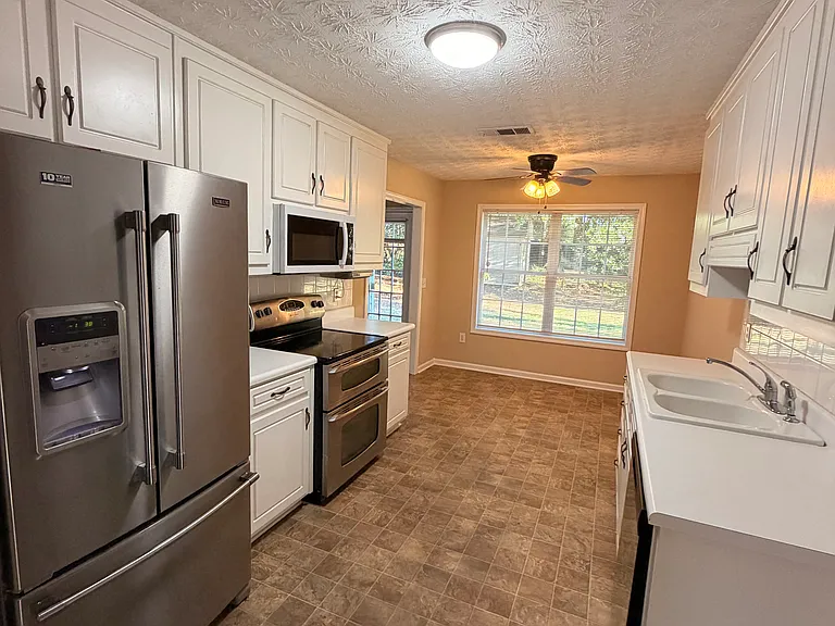 512 Morgans Landing Dr — Photo 5