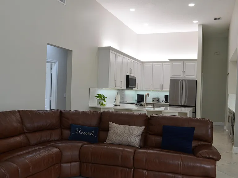 9242 Olmstead Dr — Photo 9