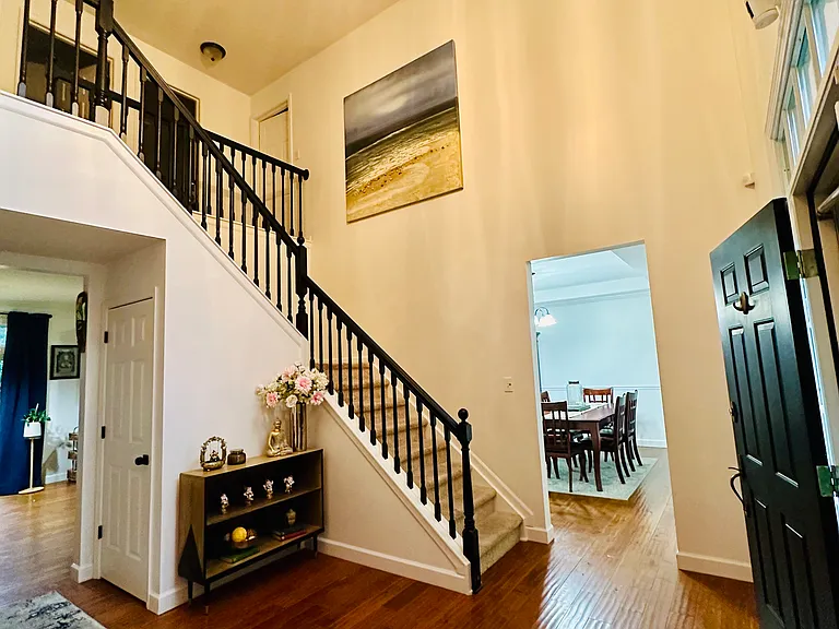 5273 Ivy Hill Dr — Photo 3