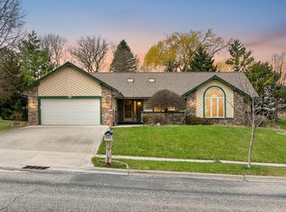 224 Deer Ridge Dr, West Bend, WI 53095