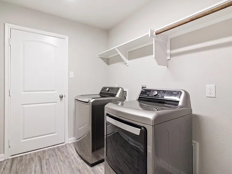 1207 Amber Dawn Dr — Photo 18