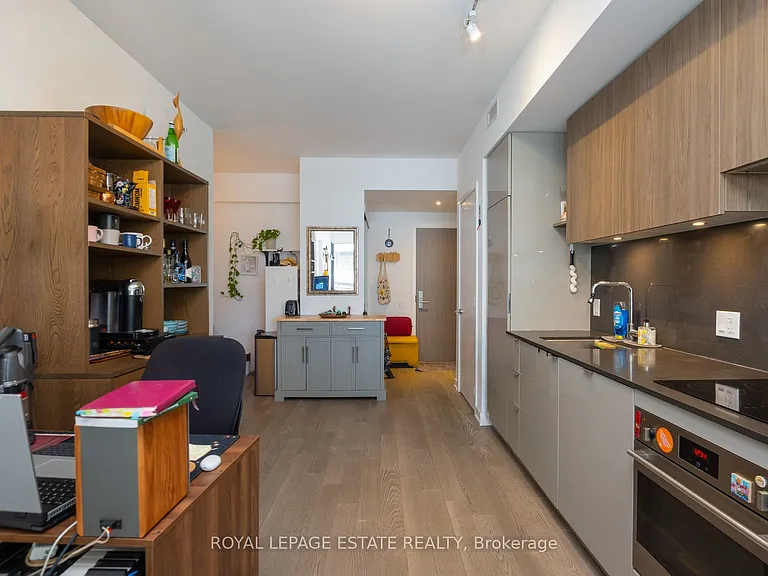 161 Roehampton Ave #2607 — Photo 3