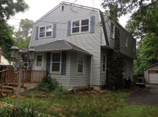 97 Lincoln Rd, Medford, NY 11763