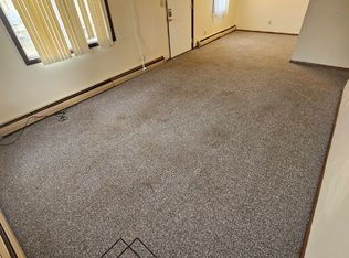 102 Rob Roy Ln UNIT 3, Charles City, IA 50616