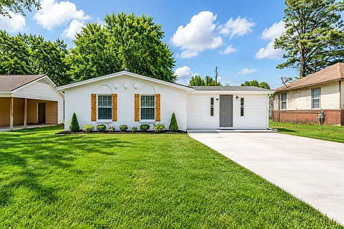 4980 Vickie Dr Photo 1