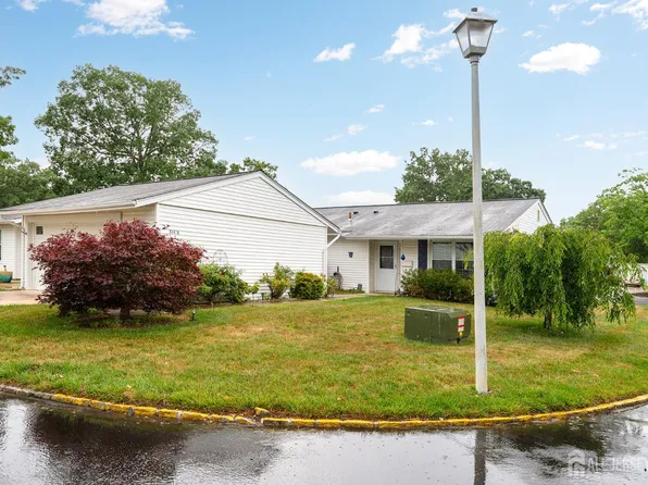 286B Tabor Rd, Monroe Township, NJ 08831