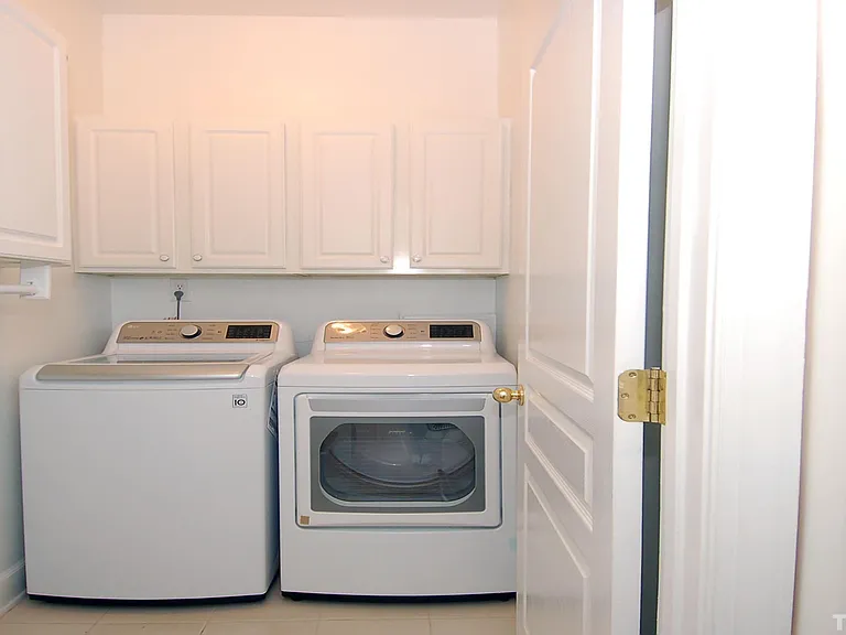 3611 Lion Ridge Ct — Photo 22