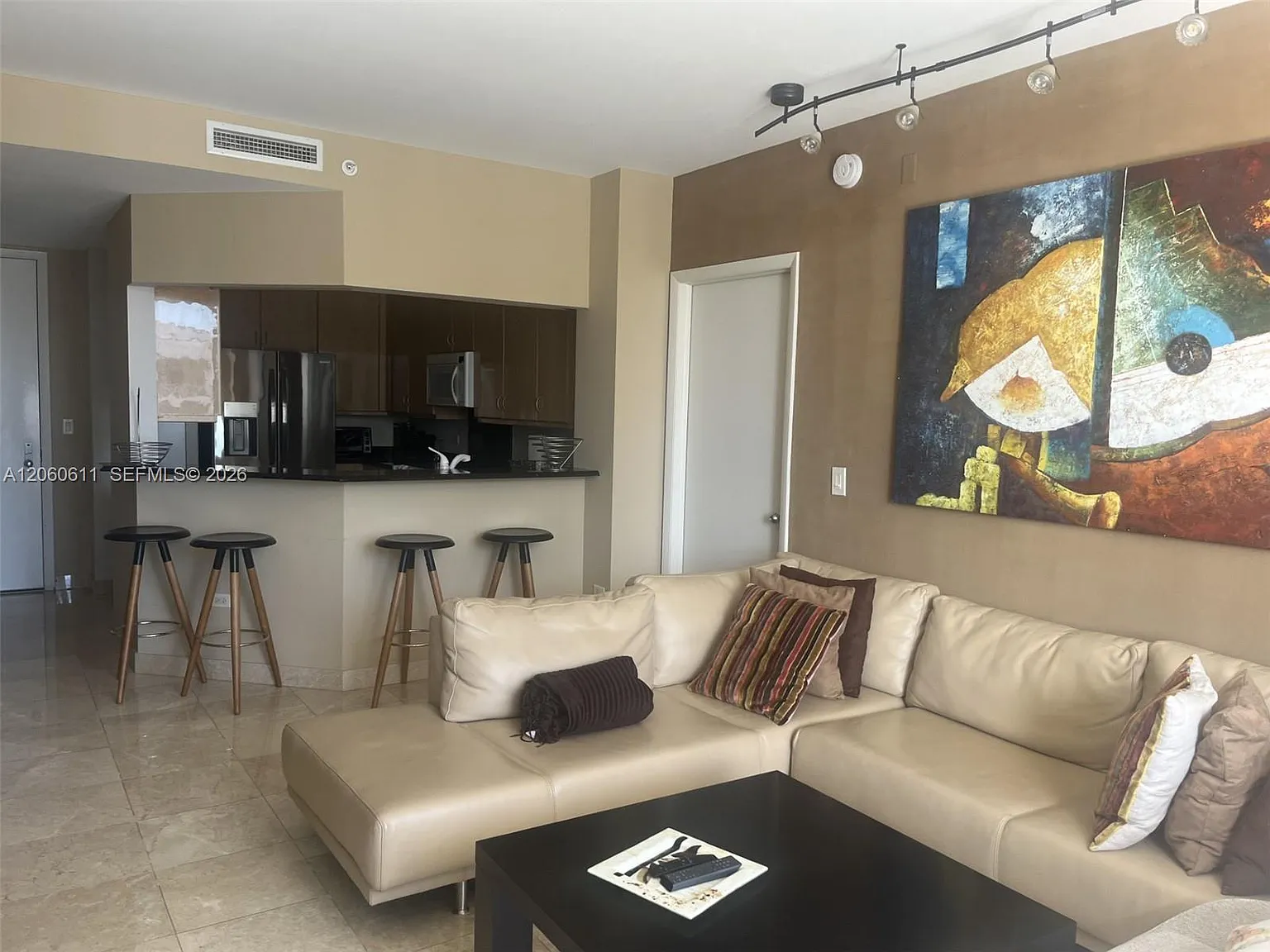 Courts Brickell Key Condo — Photo 3