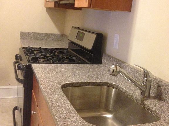5th image of 3600 Monument Ave APT 01