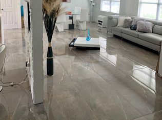 3658 NW 39th Ave, Gainesville, FL 32605