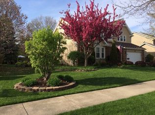 1235 Oakton Ln, Naperville, IL 60540